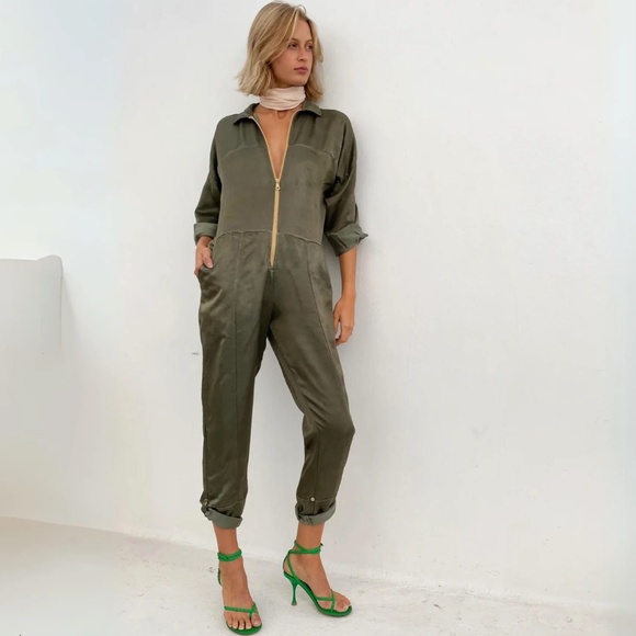 Cali D Flightsuit - olive green - Picture 1 of 4